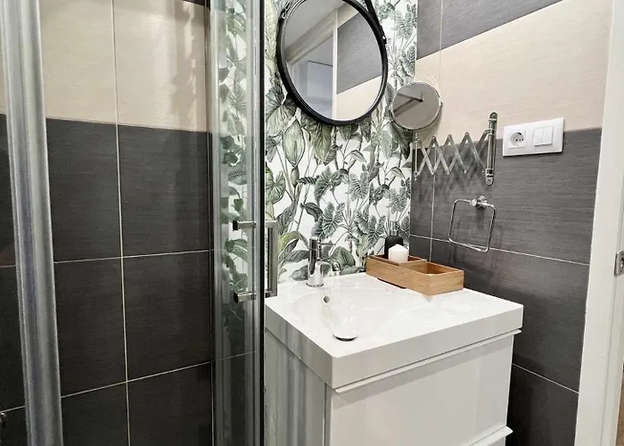 Skyline Coruna * آكورونيا