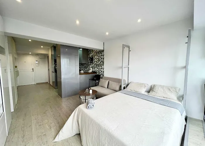 شقة Skyline Coruna *