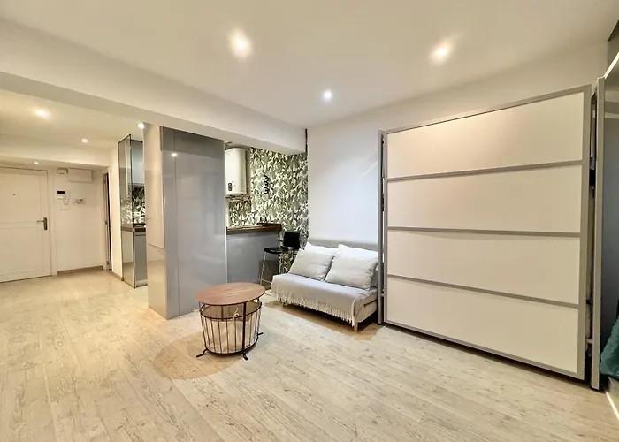 Skyline Coruna * آكورونيا