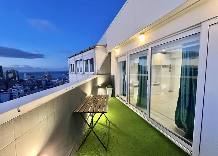 Skyline Coruna شقة آكورونيا